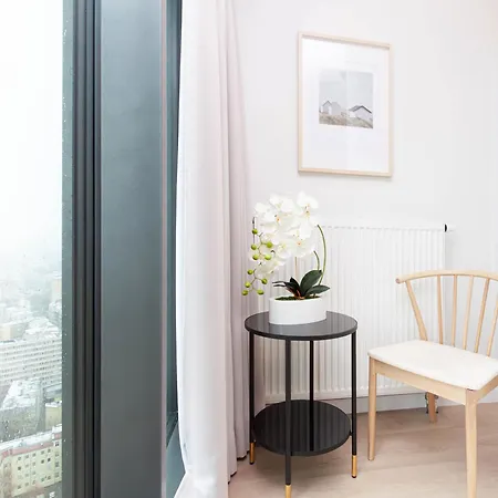 Champion Hanza Tower 2402, Amazing View, 24th Floor, Parking, Pool, Sauna Appartement