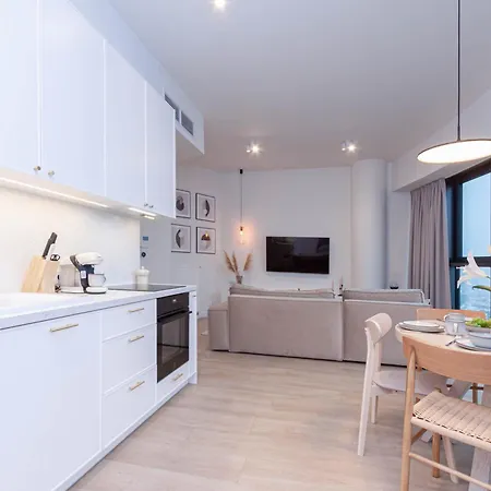 Appartement Champion Hanza Tower 2402, Amazing View, 24th Floor, Parking, Pool, Sauna Szczecin