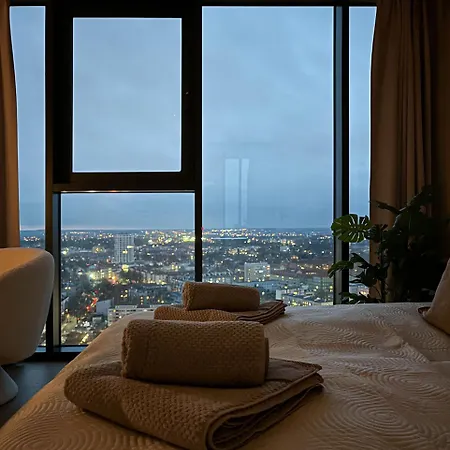 Champion Hanza Tower 2402, Amazing View, 24th Floor, Parking, Pool, Sauna *